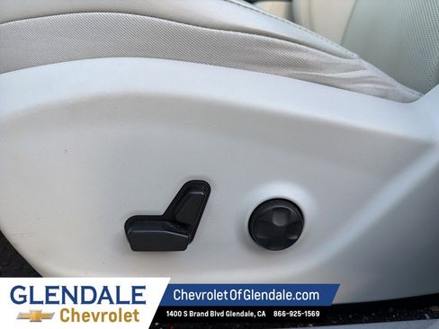 Used 2019 Jeep Cherokee Limited w/ Trailer Tow Group image 18