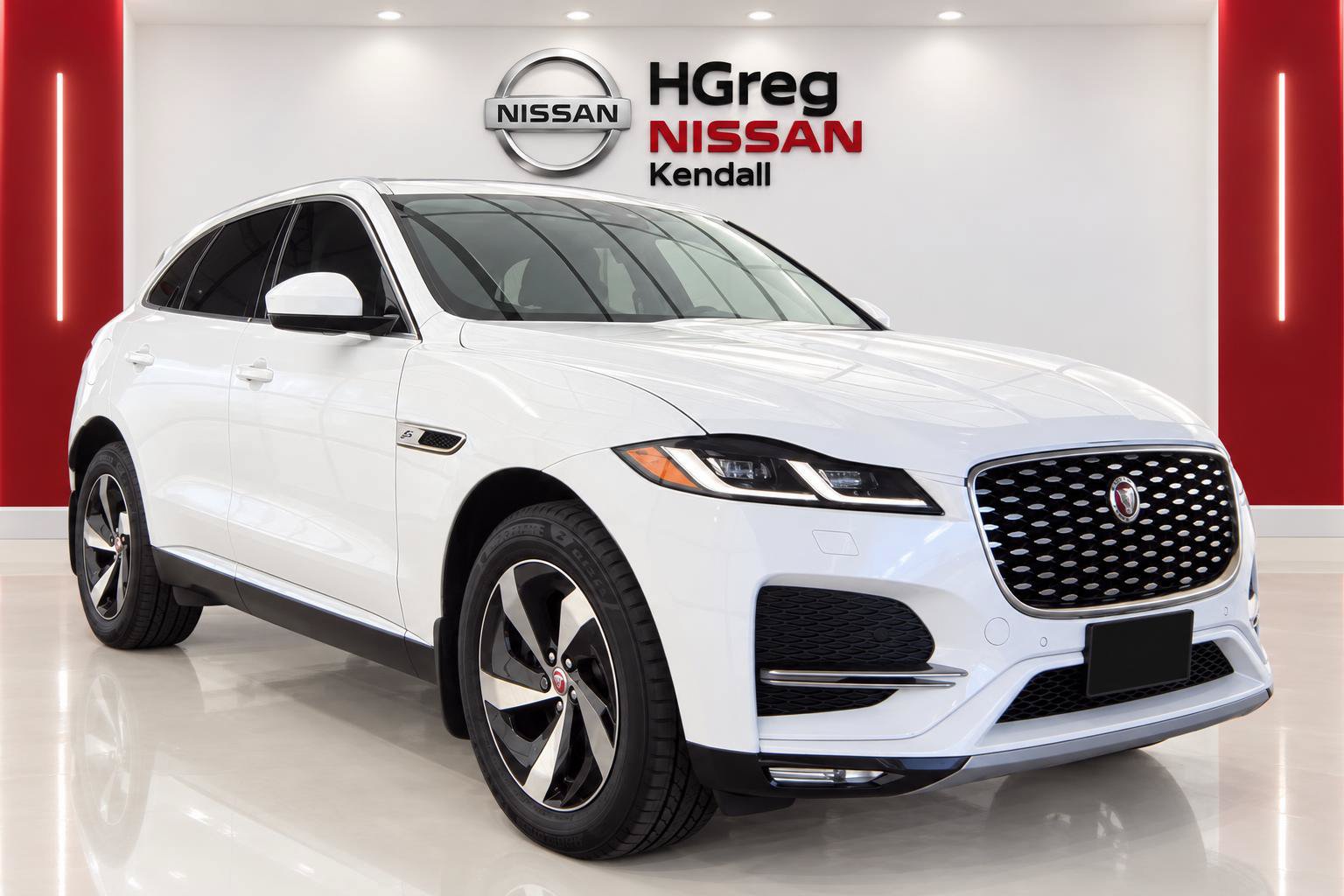 Used 2023 Jaguar F-PACE S AWD/4WD image 3