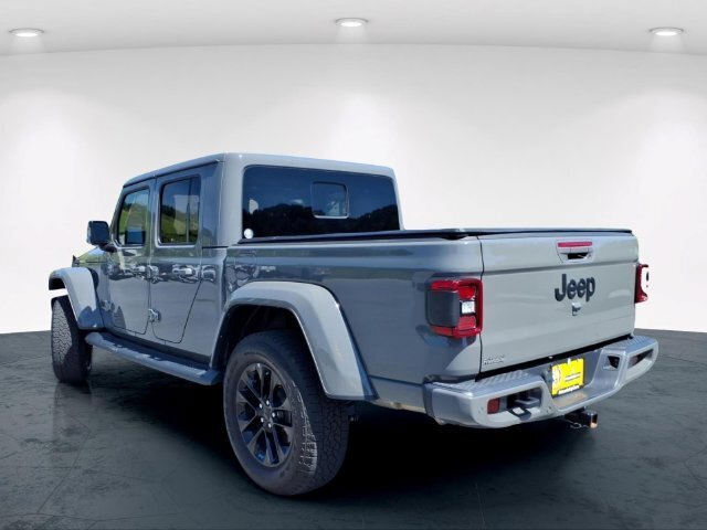 Used 2023 Jeep Gladiator Overland AWD/4WD image 12