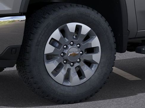 New 2026 Chevrolet Silverado 3500 LT image 9