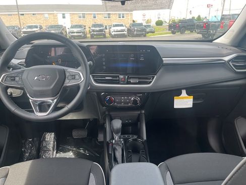 New 2026 Chevrolet TrailBlazer LT w/ Midnight Edition AWD/4WD image 25