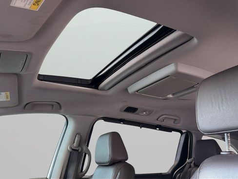 Used 2019 Honda Odyssey EX-L image 16