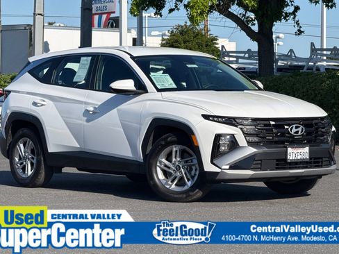 Used 2025 Hyundai Tucson SE FWD image 1