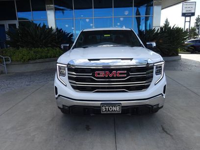 New 2026 GMC Sierra 1500 SLT w/ SLT Premium Package