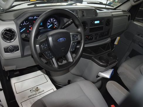 Used 2023 Ford E-450 and Econoline 450 Super Duty w/ Power Windows & Locks Group RWD image 17