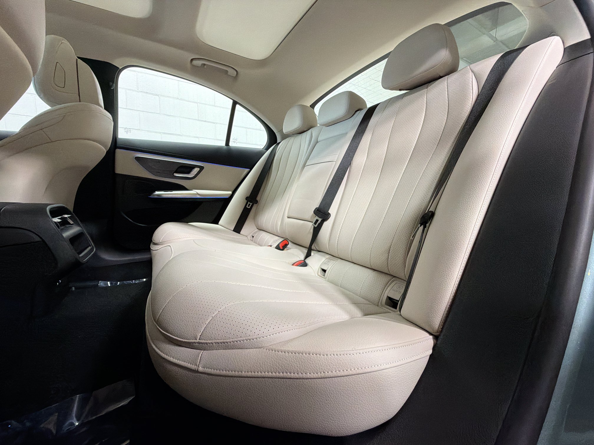 Used 2025 Mercedes-Benz E 450 4MATIC Sedan image 22