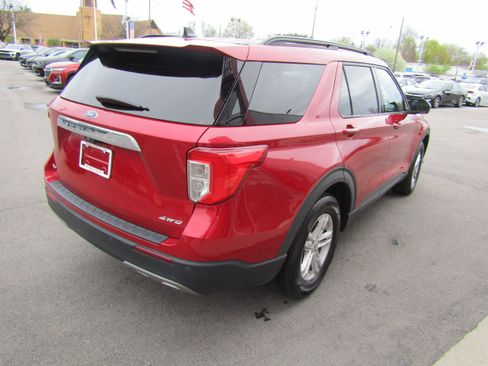 Used 2021 Ford Explorer XLT w/ Equipment Group 202A image 5