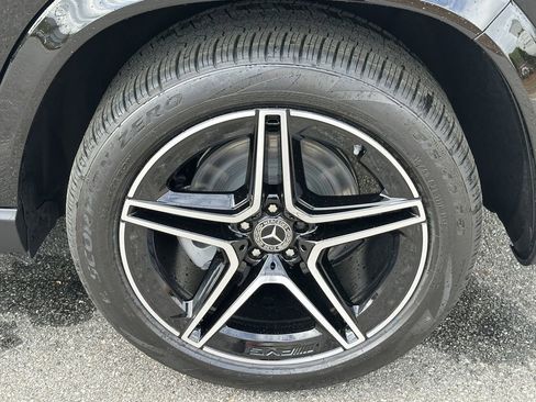 New 2026 Mercedes-Benz GLS 450 4MATIC image 24