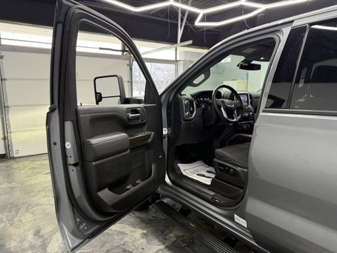 Used 2021 GMC Sierra 1500 Elevation image 9