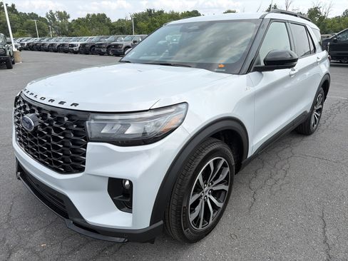 New 2026 Ford Explorer ST-Line AWD/4WD image 8