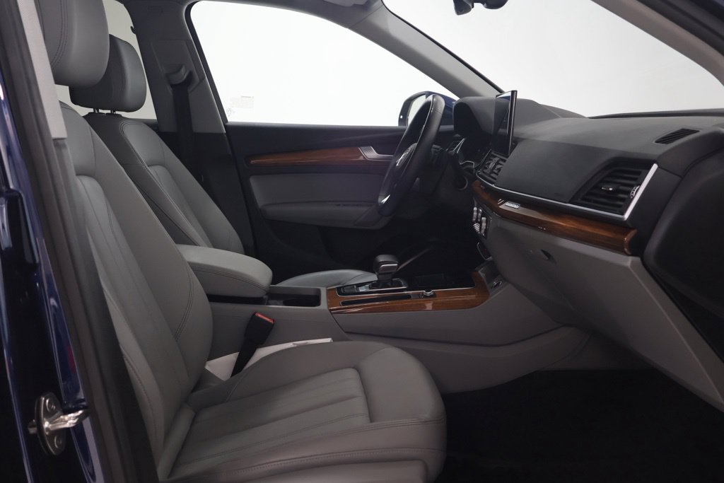 Used 2023 Audi Q5 2.0T Premium w/ Convenience Package AWD/4WD image 15