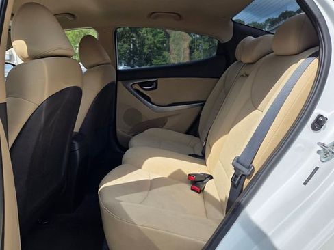 Used 2012 Hyundai Elantra GLS FWD image 8