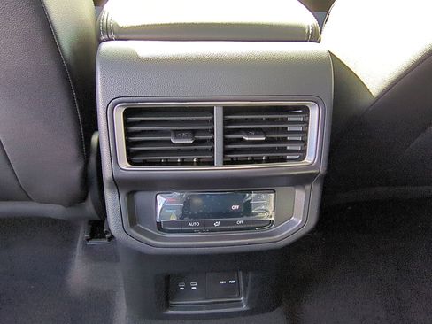 New 2026 Volkswagen Atlas SE AWD/4WD image 17