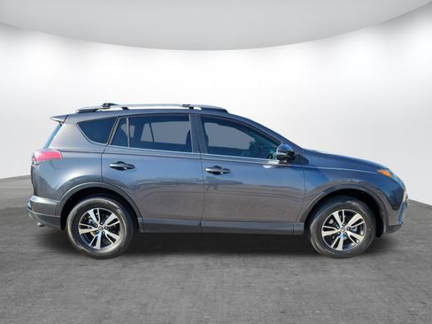 Used 2018 Toyota RAV4 XLE w/ Plus Extra Value Package FWD image 4
