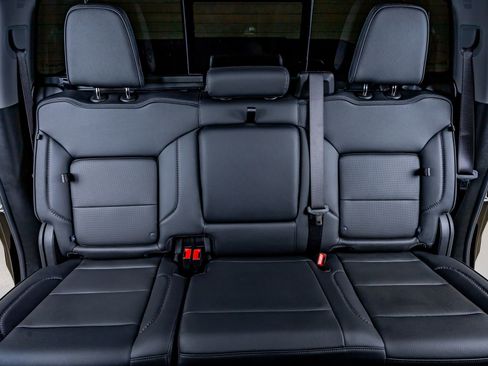 Used 2025 GMC Sierra 1500 Denali w/ Denali Reserve Package image 35