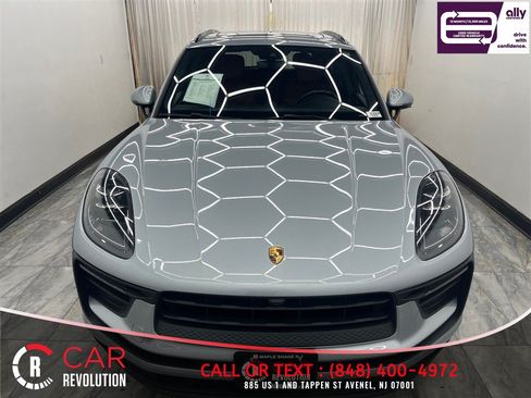 Used 2022 Porsche Macan w/ Premium Package Plus AWD/4WD image 3