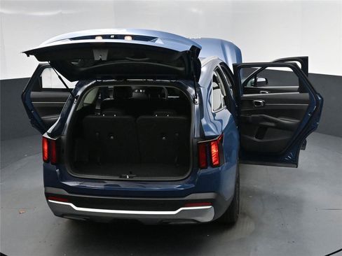 New 2026 Kia Sorento S w/ S Panoramic Sunroof Package image 24