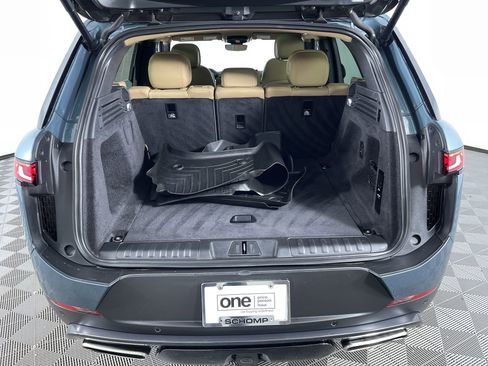 Used 2023 Land Rover Range Rover Sport SE image 28