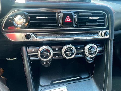 Used 2021 Genesis G70 3.3T w/ Sport Package image 17