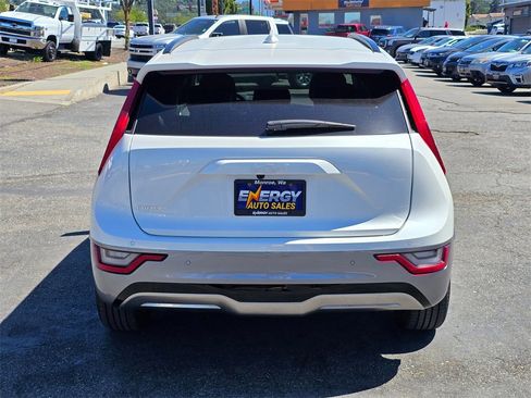 Used 2023 Kia Niro Wave image 6