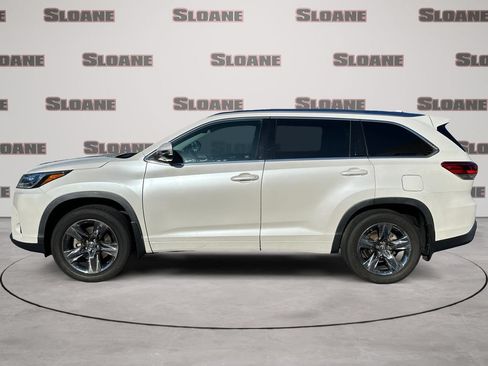 Used 2019 Toyota Highlander Limited Platinum AWD/4WD image 2