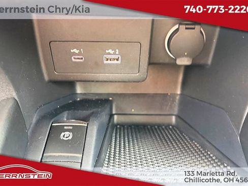 Used 2024 Nissan Kicks SR w/ SR Premium Package FWD image 17