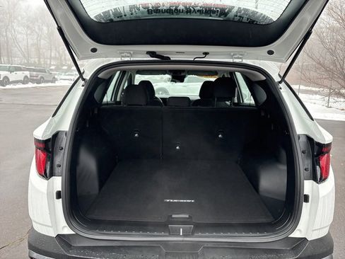 Used 2025 Hyundai Tucson SE image 29