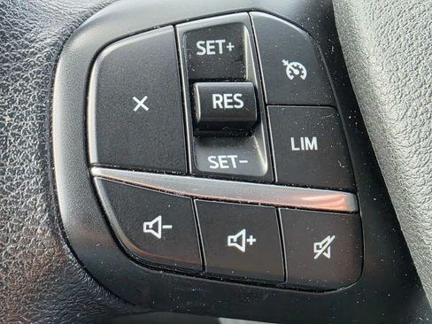 Used 2024 Ford Transit 350 XLT RWD image 28