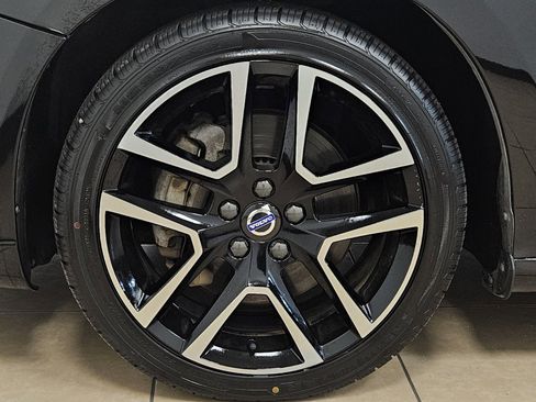 Used 2018 Volvo S60 T5 Dynamic w/ Protection Package image 31