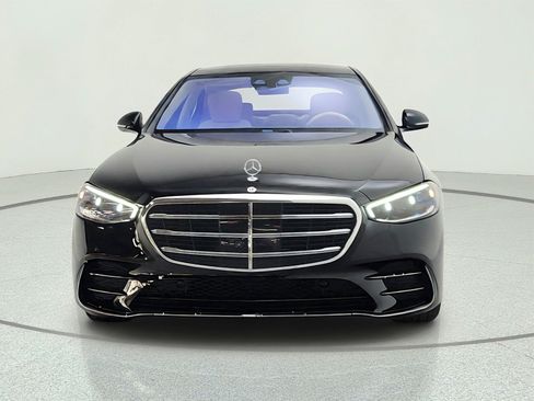 Used 2023 Mercedes-Benz S 500 4MATIC image 2