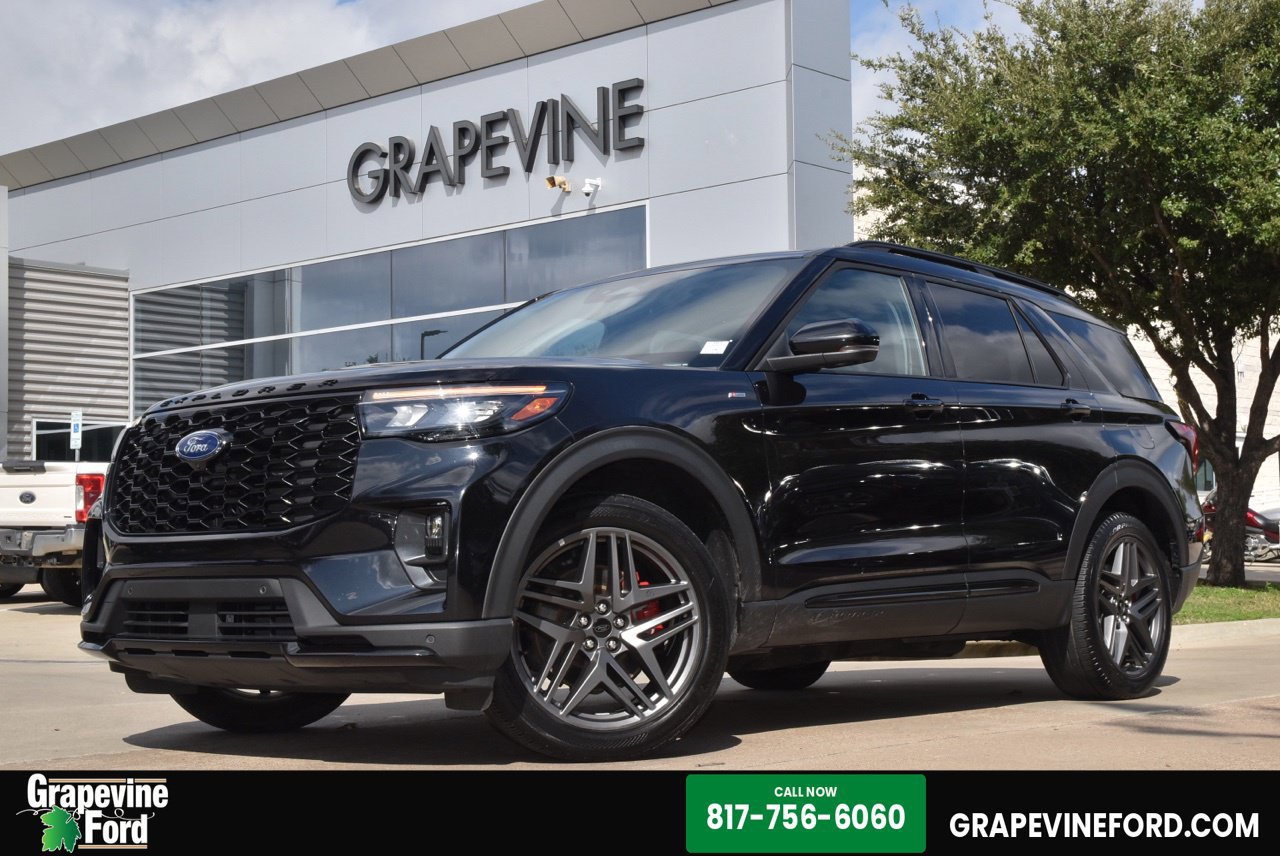 Used 2025 Ford Explorer ST-Line w/ ST-Line Street Pack AWD/4WD image 1
