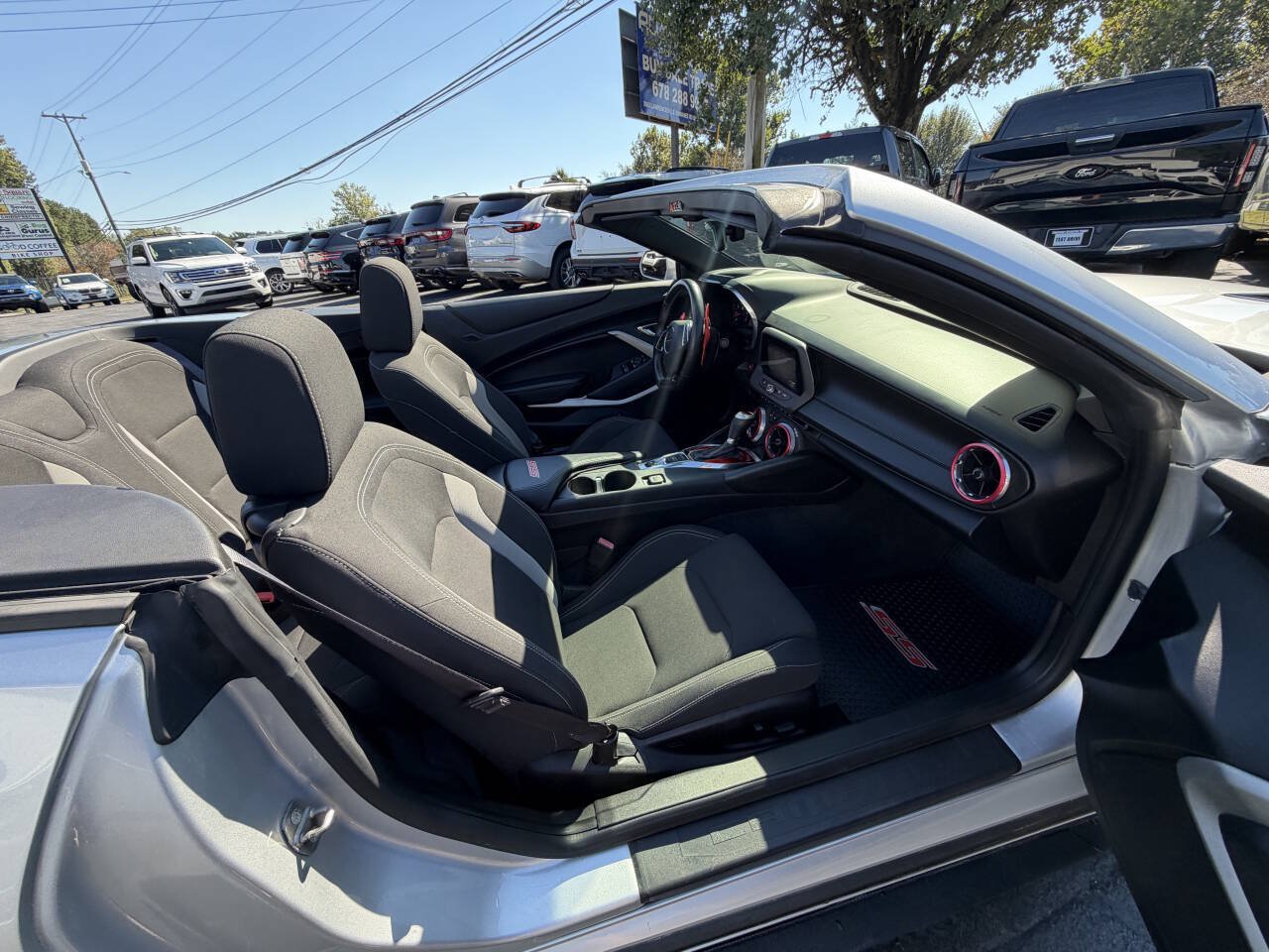 Used 2017 Chevrolet Camaro SS RWD image 11