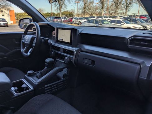 Used 2025 Toyota 4Runner SR5 image 31