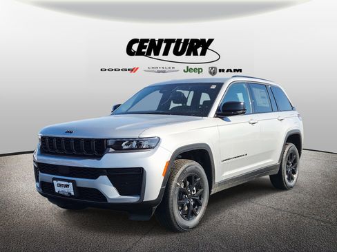 New 2026 Jeep Grand Cherokee Altitude image 7