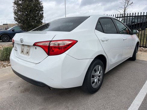 Used 2017 Toyota Corolla LE image 3