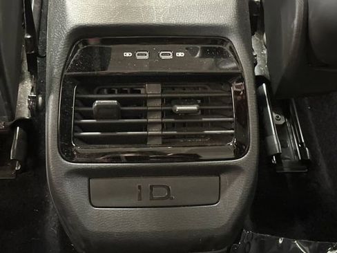 Used 2022 Volkswagen ID.4 Pro S image 16