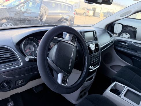 Used 2012 Chrysler Town & Country Touring w/ Entertainment Group #1 image 2