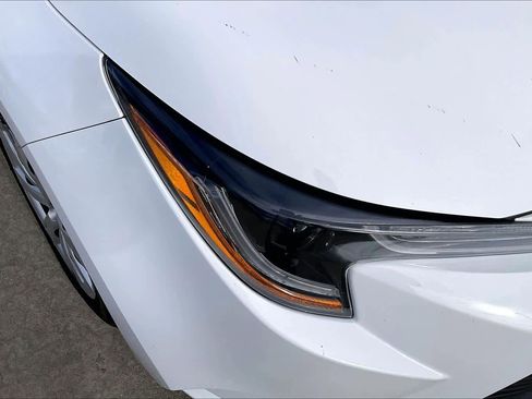 Used 2024 Toyota Corolla LE image 27