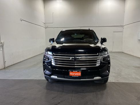 Used 2021 Chevrolet Tahoe High Country w/ Premium Package AWD/4WD image 2
