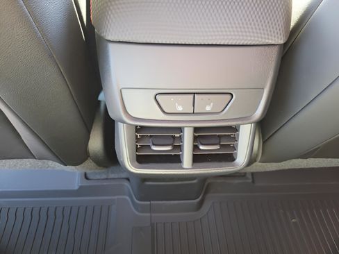 Used 2026 Chevrolet Equinox RS w/ Convenience Package III image 12