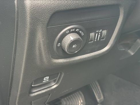 Used 2021 Jeep Grand Cherokee L Limited AWD/4WD image 24