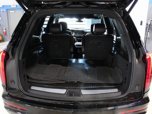 Used 2020 Cadillac XT6 Premium Luxury image 44