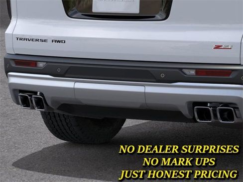 New 2026 Chevrolet Traverse Z71 w/ Enhanced Driving Package image 14