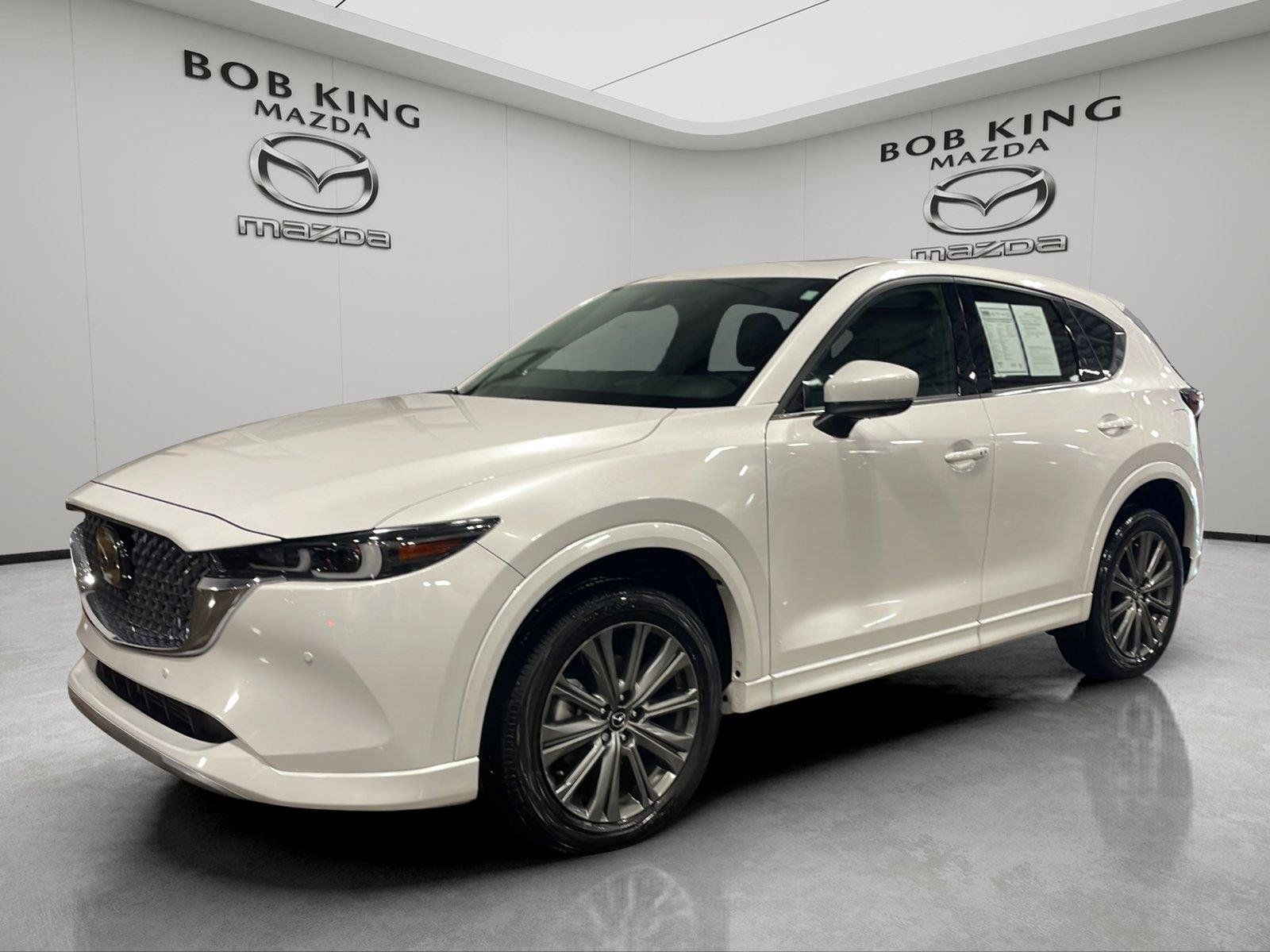 Used 2025 MAZDA CX-5 Signature AWD/4WD image 1