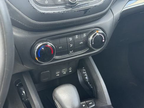 Used 2023 Chevrolet TrailBlazer LS AWD/4WD image 26