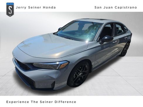 Used 2025 Honda Civic Sport image 1