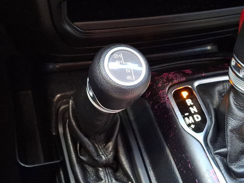 Used 2021 Jeep Wrangler Unlimited Sport AWD/4WD image 31