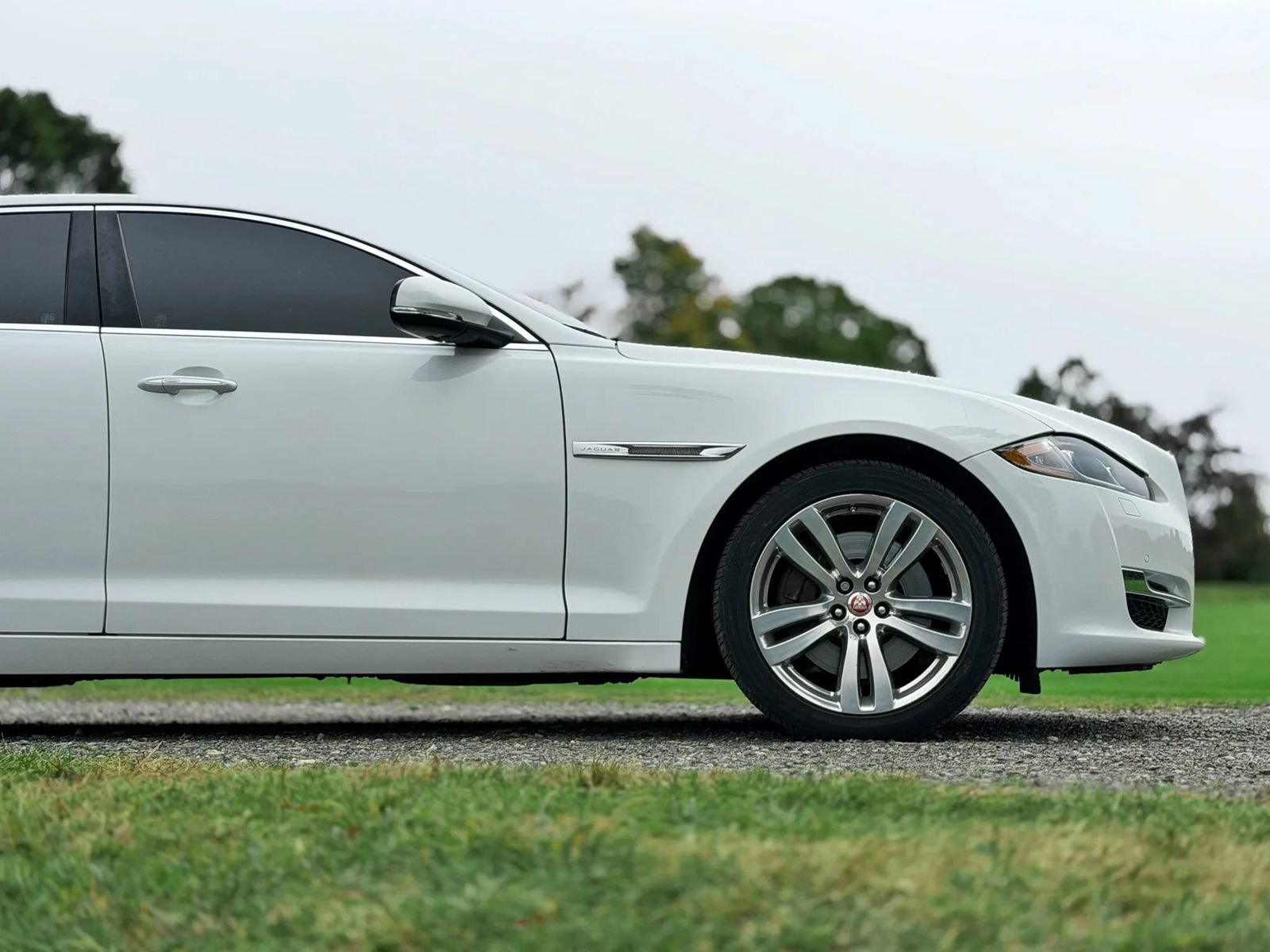Used 2017 Jaguar XJ L Portfolio AWD/4WD image 29