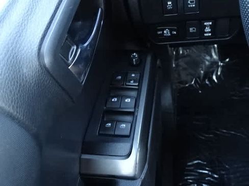 Certified 2022 Toyota Tacoma TRD Sport w/ TRD Premium Sport Package AWD/4WD image 38