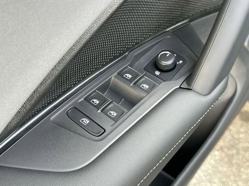 New 2026 Volkswagen Tiguan SE image 15